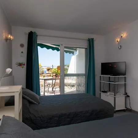 Las Flores 10 - Studio Apartamento